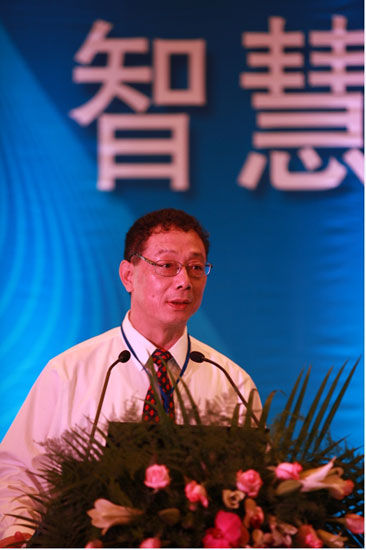 李鐵：微博可成為城市公共服務(wù)平臺