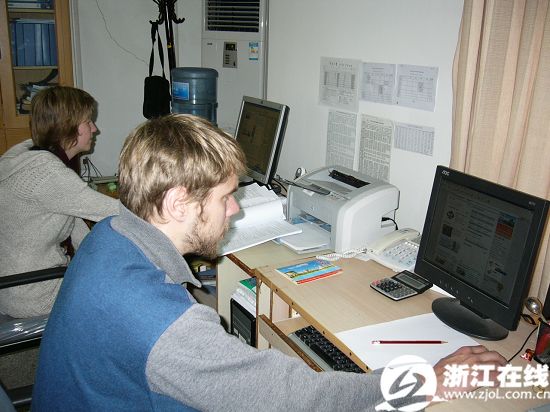 “中國 寧波”開政府網(wǎng)站先河 多語種細(xì)分服務(wù)對(duì)象