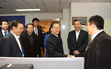 溫家寶總理視察中國政府網(wǎng)