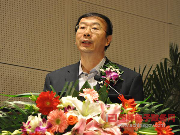 工信部信息化推進(jìn)司司長徐愈為2013中國智慧政府發(fā)展年會致辭