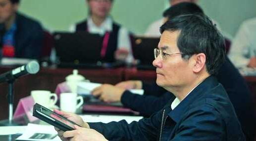 廣東省委常委、常務(wù)副省長徐少華