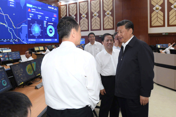 習近平海南省政務數(shù)據(jù)中心考察