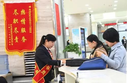 長春各級政務(wù)大廳中午不打烊，打通為民服務(wù)“最后一公里”