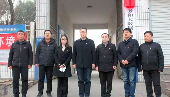溫縣政務(wù)服務(wù)和大數(shù)據(jù)管理局揭牌！
