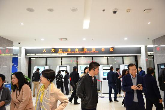 金華市行政服務中心內。浙江省人社廳供圖
