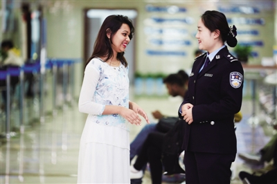 <p>　　熱情接待。</p>