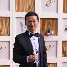 旅美經(jīng)濟(jì)學(xué)家向凌云教授獲聘為利比里亞共和國(guó)特邀經(jīng)濟(jì)顧問(wèn)